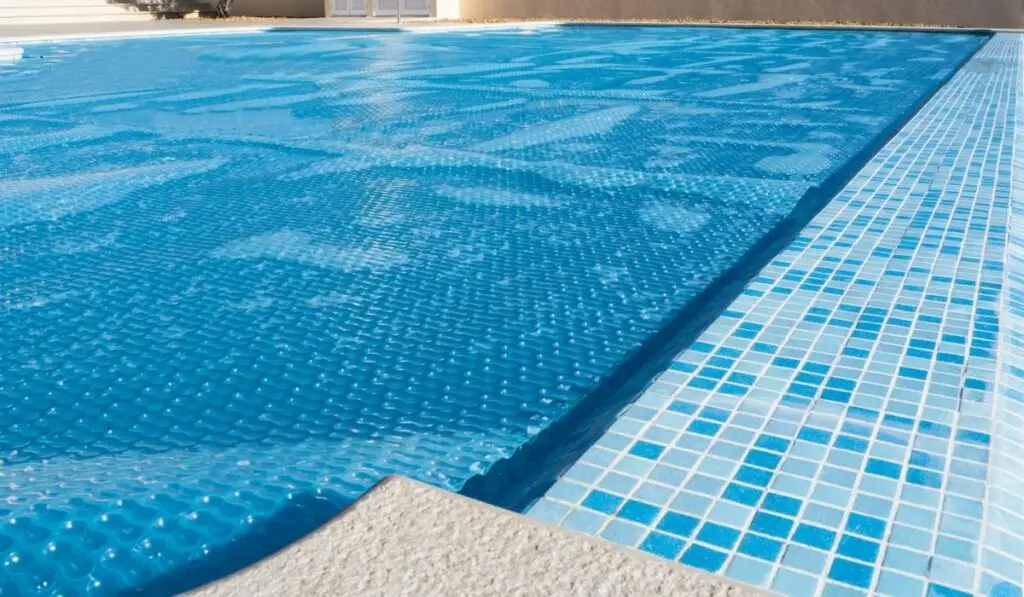 Swimming pool cover 