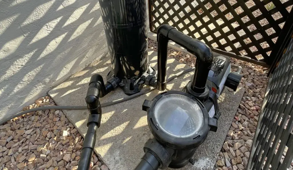 Modern variable speed swimming pool pump and cartridge filter system 