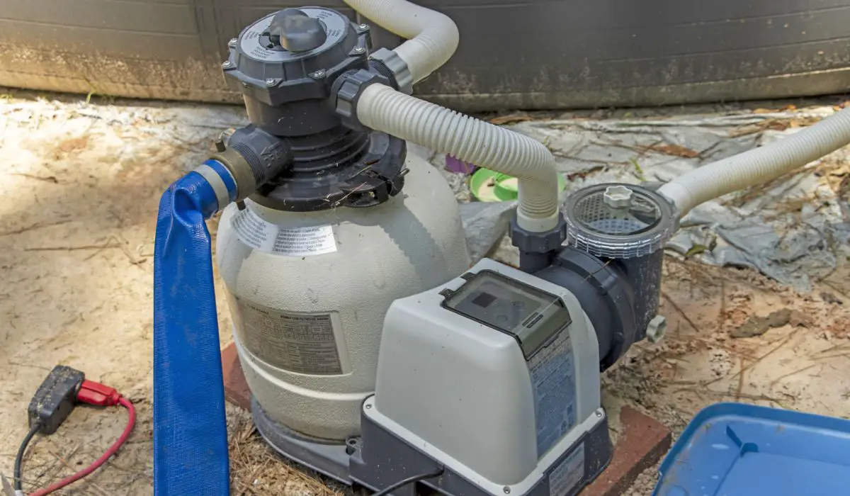 Pool sand filter and pump