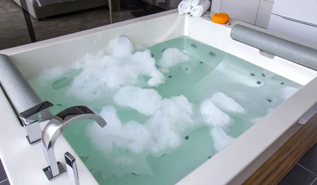 can-you-put-a-bath-bomb-in-a-hot-tub-poolswiki