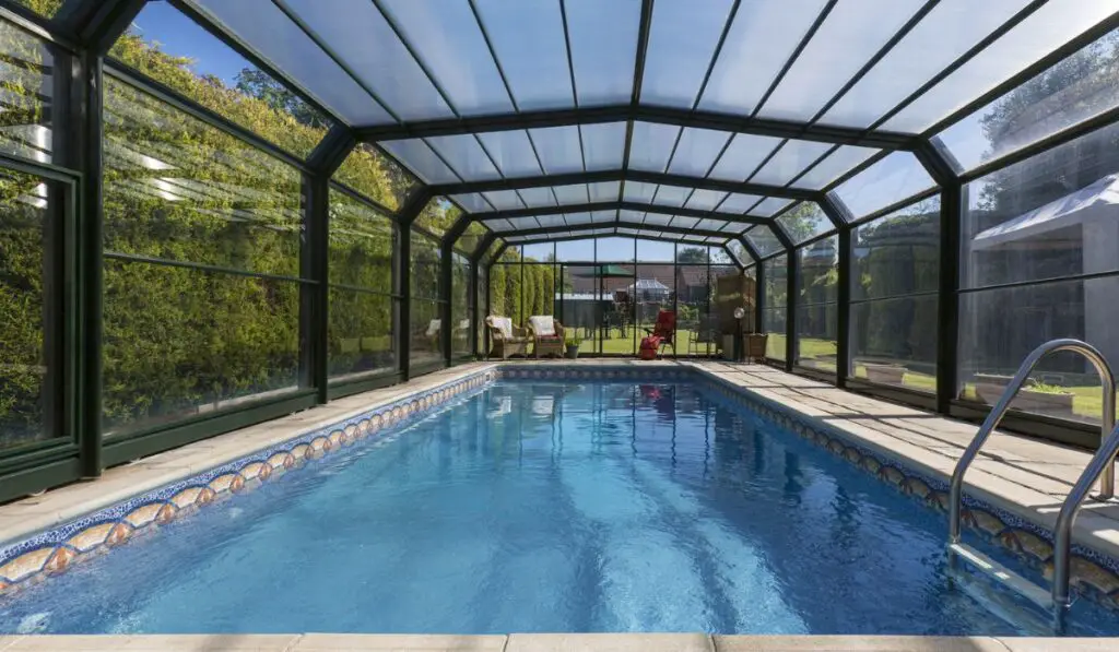 Private Heated Swimming Pool 