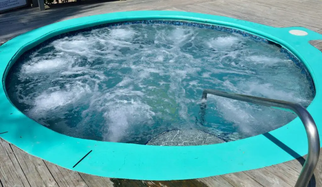 Outdoor Hot tub