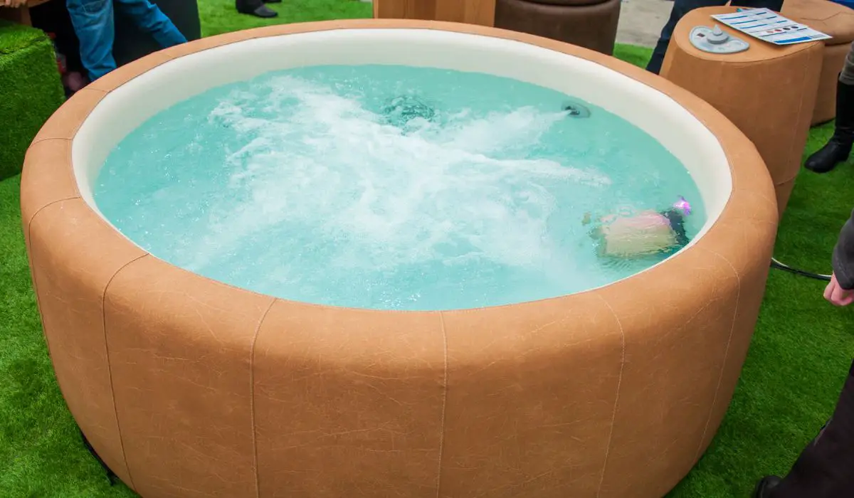 How To Maintain The Temperature Of An Inflatable Hot Tub PoolsWiki