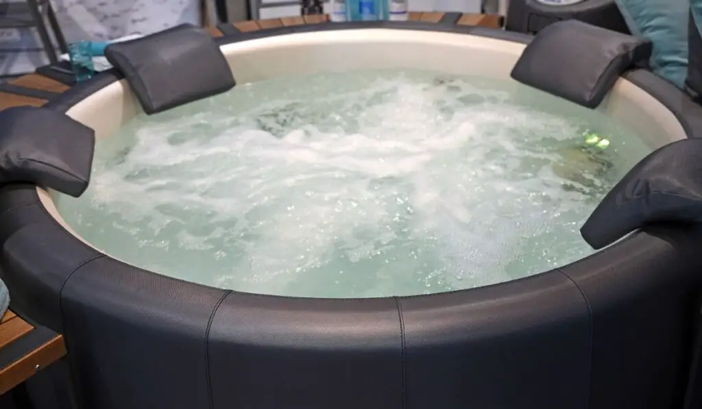 Round jacuzzi with water