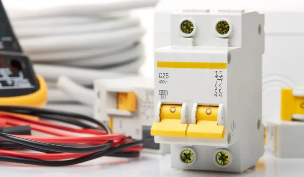 Automatic circuit breakers