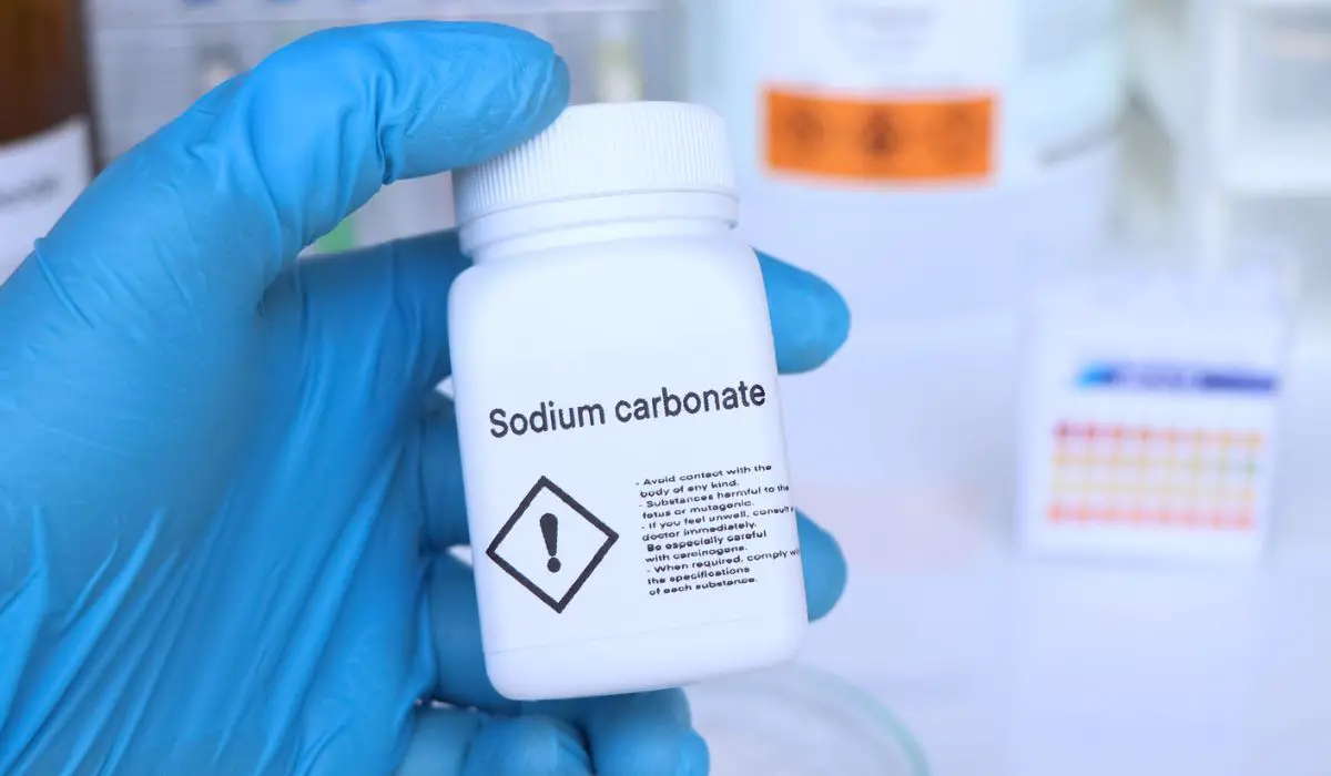 Sodium carbonate in bottle
