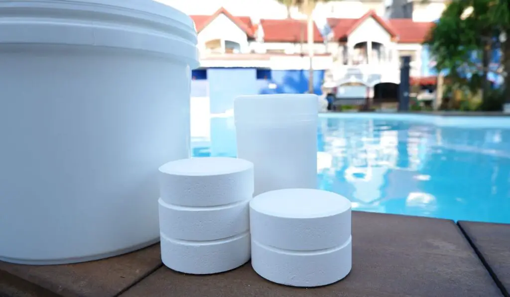 White chlorine for swimming pool disinfection